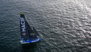 Vendée Globe: Dalin creuse l’écart sur Richomme au passage de la nouvelle année