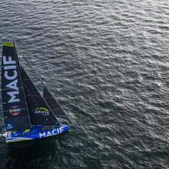 Vendée Globe: Dalin creuse l’écart sur Richomme au passage de la nouvelle année