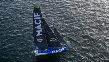 Vendée Globe : le duel Dalin-Richomme bat son plein en tête, des ennuis pour Ruyant