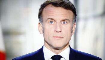 Vœux d’Emmanuel Macron, violences en marge du Nouvel An, guerre en Ukraine : les infos à retenir ce midi