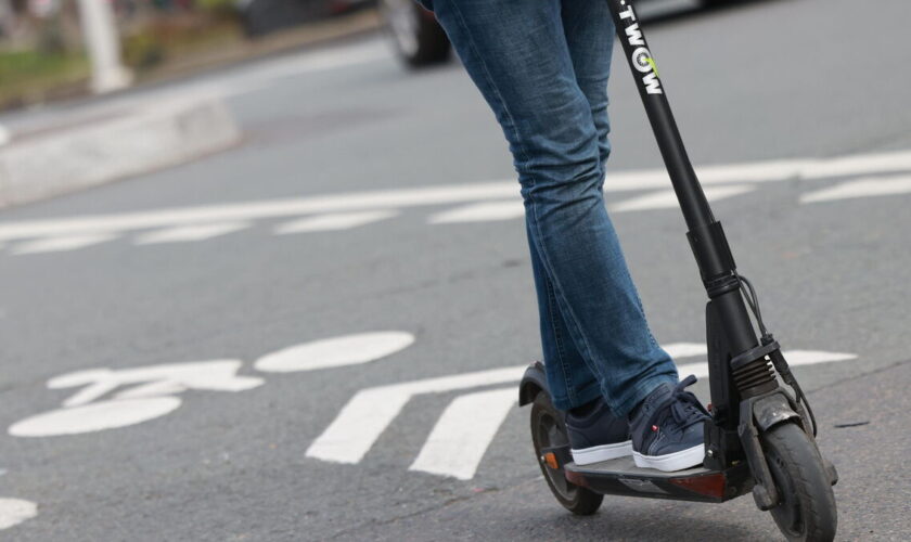 Yvelines : le conducteur d’une trottinette entre la vie et la mort après une collision contre une voiture